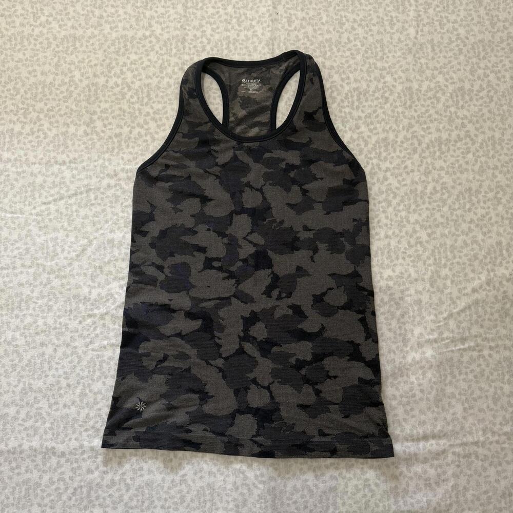 Athleta Tank Top Size M Women's‎ Camo
